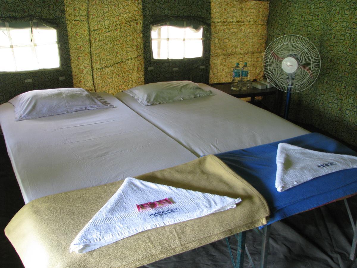 Estuarine Village Resort Satabhaya Экстерьер фото